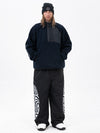 Herren-Pullover aus Kunst-Sherpa-Fleece für die Berge & stylische reflektierende Cargo-Schneehose